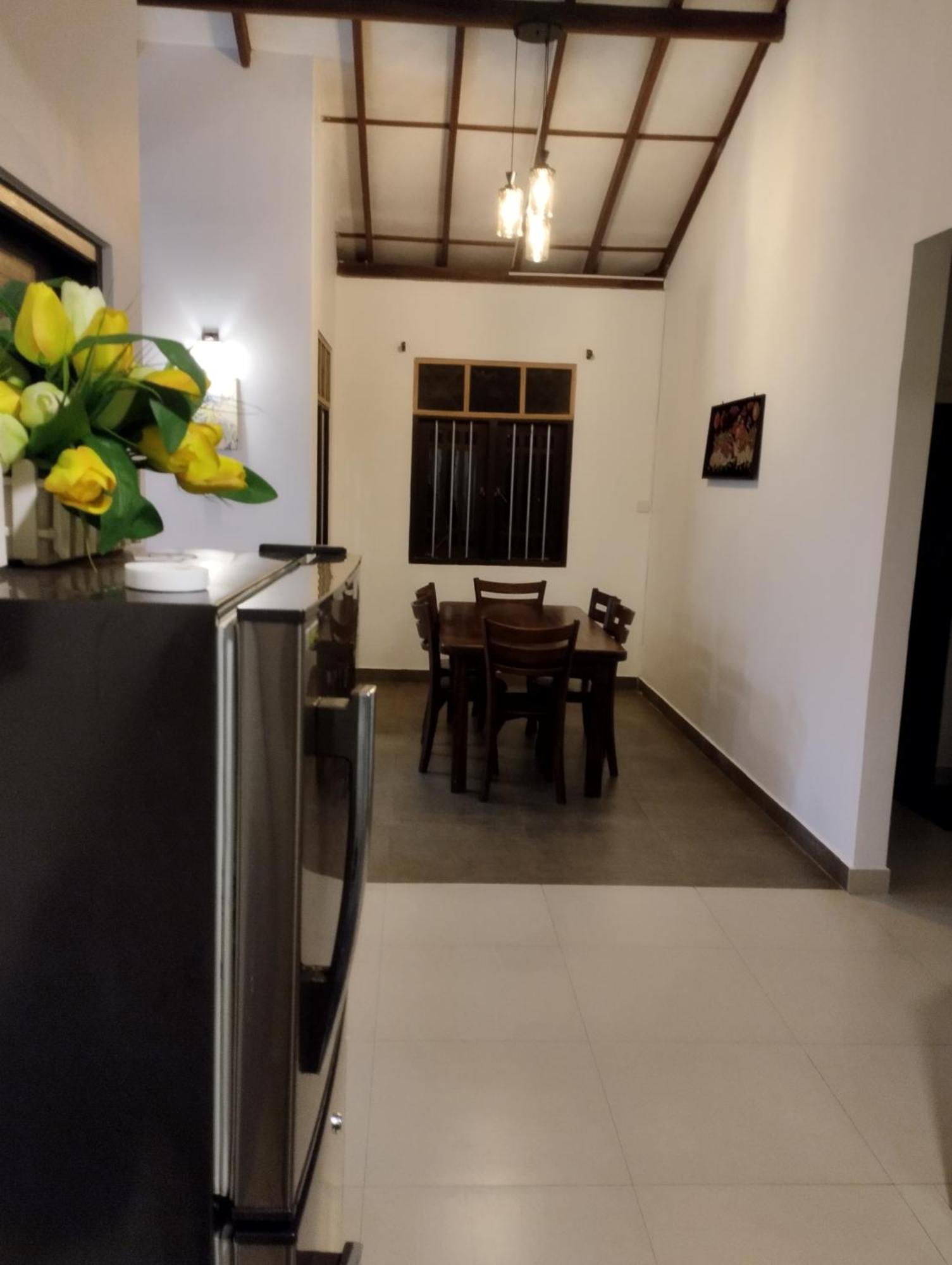 Villa Hilltop By Yehansa With Unlimited Fiber Wifi Hikkaduwa Exterior foto